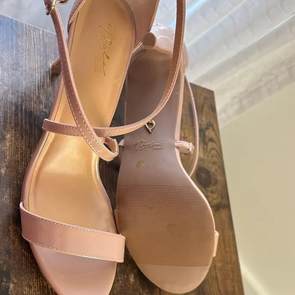Thalia Sodi Darria Strappy Heels Nude Patent Leather – Size 10